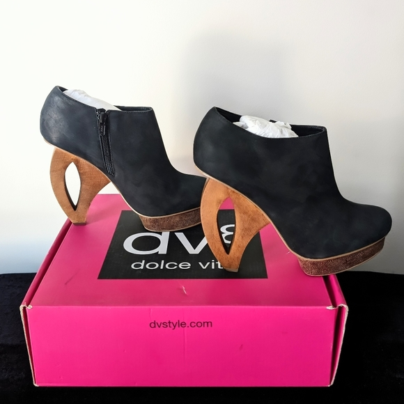 Dolce Vita Keena Unique 4.5" Heel Leather Ankle Boots With Zipper - Picture 5 of 11